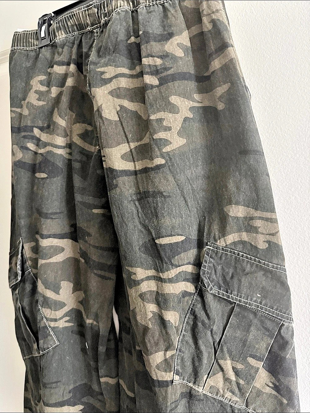 Cali 1850 Tree Camo Low Rise Wide Leg Twill Pants Cargo Pants - Picture 3 of 9